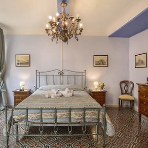 Rooms Corte Delle Uova Centro Storico Piazza San Michele
